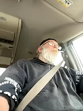 naughtyhubbynxtdoor online show from November 24, 2025, 7:25 pm