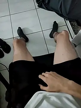 bnnzin online show from November 17, 2025, 10:36 pm