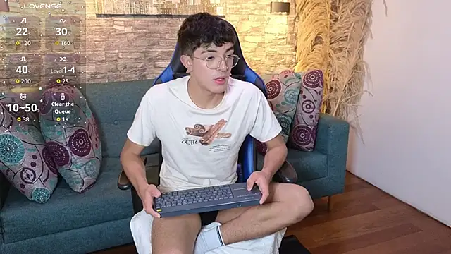 sayronvg online show from November 17, 2025, 11:58 am