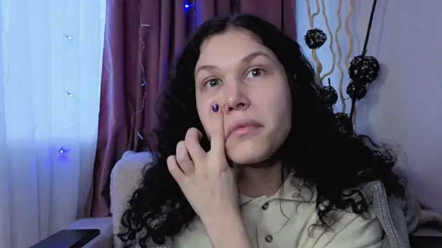 TerrieHerimann online show from November 23, 2025, 9:41 am