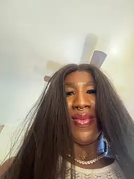 Snapshot of Motherbigbus chatting on January 10, 2026, 7:31 pm Motherbigbus online show from January 10, 2026, 7:31 pm