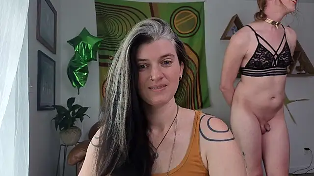 bruisedblossoms online show from April 21, 2026, 4:35 pm