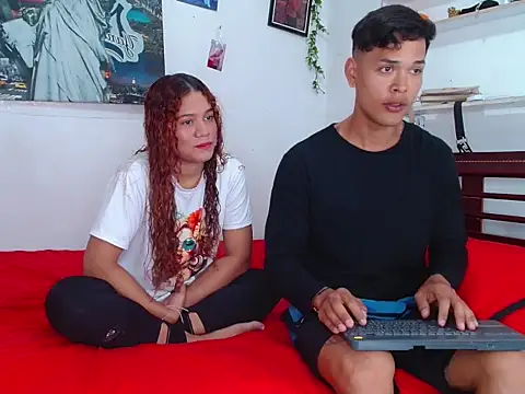 Snapshot of patricia_and_juan chatting on November 18, 2025, 6:33 pm patricia and juan online show from November 18, 2025, 6:33 pm