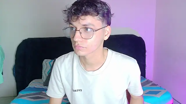 Snapshot of andrew_dann chatting on June 27, 2026, 8:42 am andrew dann online show from June 27, 2026, 8:42 am