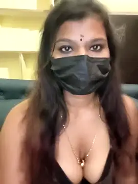 Snapshot of Premalatha_28 chatting on March 4, 2026, 11:12 pm Premalatha 28 online show from March 4, 2026, 11:12 pm