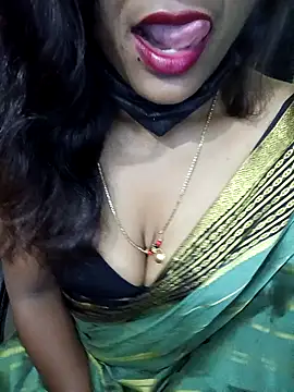 Snapshot of Premalatha_28 chatting on March 18, 2026, 7:15 pm Premalatha 28 online show from March 18, 2026, 7:15 pm