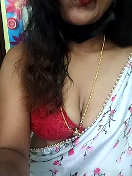 Snapshot of Premalatha_28 chatting on February 15, 2026, 8:02 am Premalatha 28 online show from February 15, 2026, 8:02 am