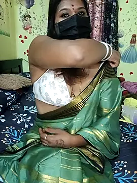 Snapshot of Premalatha_28 chatting on February 9, 2026, 4:43 am Premalatha 28 online show from February 9, 2026, 4:43 am