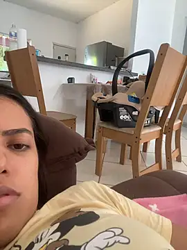 Lara o online show from November 17, 2025, 10:41 am