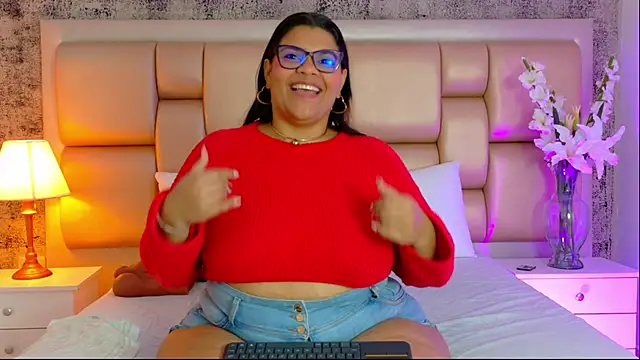 Snapshot of SelennaCooper chatting on January 16, 2026, 11:58 am SelennaCooper online show from January 16, 2026, 11:58 am