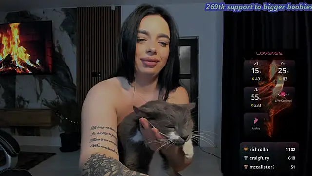 Snapshot of issabellaa04 chatting on February 2, 2025, 10:39 pm issabellaa04 online show from February 2, 2025, 10:39 pm