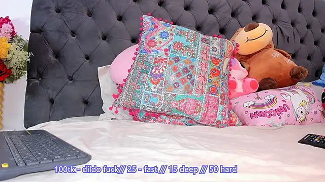 Snapshot of issabellaa04 chatting on July 10, 2026, 1:27 am issabellaa04 online show from July 10, 2026, 1:27 am