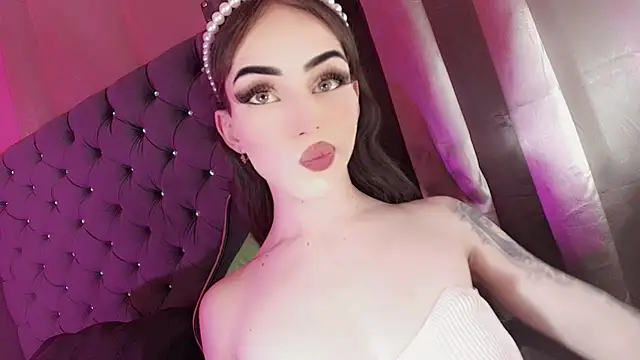 Snapshot of Baby_luxury chatting on January 18, 2026, 4:38 am Baby luxury online show from January 18, 2026, 4:38 am