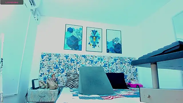 Snapshot of Samanthahotxts chatting on March 18, 2026, 10:10 pm Samanthahotxts online show from March 18, 2026, 10:10 pm