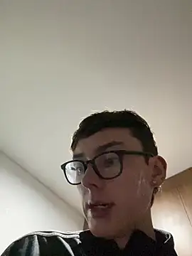 Snapshot of Boyfriend-Hot chatting on February 15, 2026, 4:35 am Boyfriend-Hot online show from February 15, 2026, 4:35 am