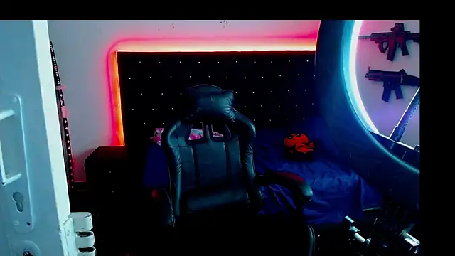 Snapshot of Zero-X9 chatting on November 27, 2025, 10:21 pm Zero-X9 online show from November 27, 2025, 10:21 pm