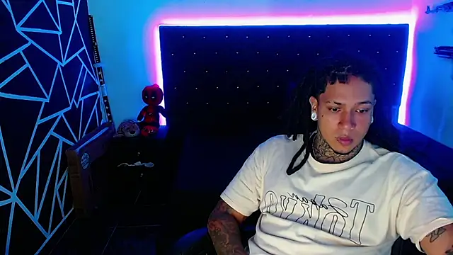 Snapshot of Zero-X9 chatting on February 15, 2026, 9:58 pm Zero-X9 online show from February 15, 2026, 9:58 pm