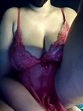 Snapshot of Curvy_Diksha chatting on November 16, 2025, 6:45 pm Curvy Diksha online show from November 16, 2025, 6:45 pm