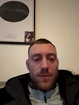 helloo1991 online show from November 30, 2025, 7:31 am