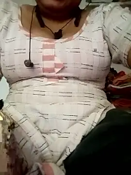 Snapshot of Menka_cut34 chatting on June 11, 2026, 5:48 am Menka cut34 online show from June 11, 2026, 5:48 am