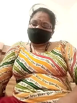 Snapshot of Menka_cut34 chatting on June 9, 2026, 11:06 pm Menka cut34 online show from June 9, 2026, 11:06 pm