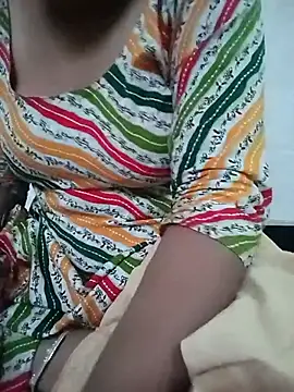 Snapshot of Menka_cut34 chatting on July 2, 2026, 12:22 am Menka cut34 online show from July 2, 2026, 12:22 am