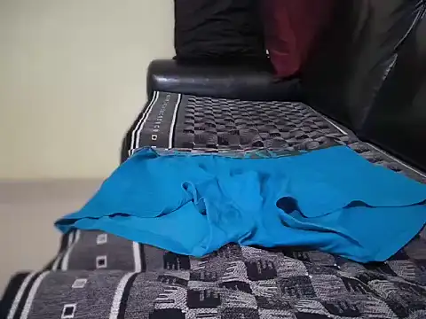 abhiabhi9898 online show from December 19, 2025, 7:44 am