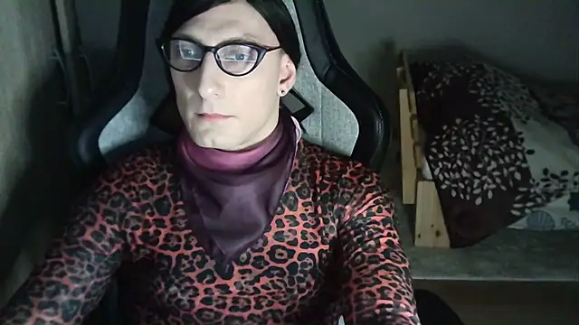 MissDianaWinter online show from November 17, 2025, 6:34 pm