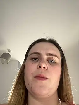 Snapshot of Blonde_Bunny chatting on February 4, 2026, 11:27 am Blonde Bunny online show from February 4, 2026, 11:27 am