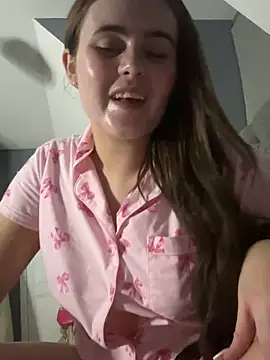 Snapshot of Blonde_Bunny chatting on February 15, 2026, 12:00 am Blonde Bunny online show from February 15, 2026, 12:00 am