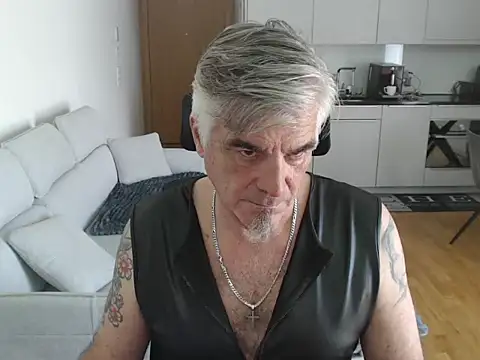 Buidapest online show from April 19, 2026, 8:04 am