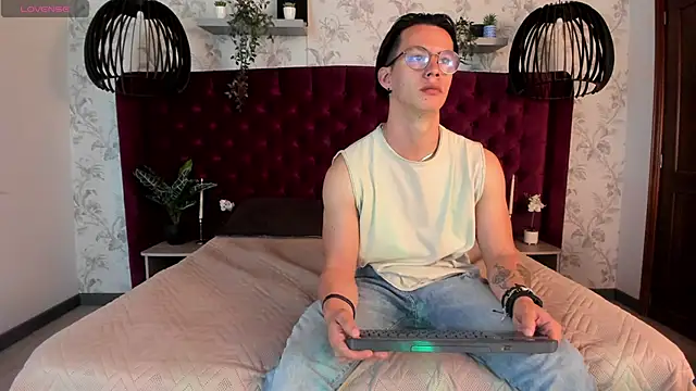 Snapshot of Brandon_starkk chatting on March 2, 2026, 11:50 am Brandon starkk online show from March 2, 2026, 11:50 am