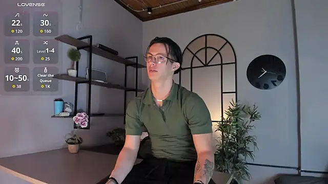 Snapshot of Brandon_starkk chatting on March 13, 2026, 12:10 pm Brandon starkk online show from March 13, 2026, 12:10 pm