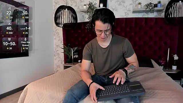 Snapshot of Brandon_starkk chatting on March 24, 2026, 11:54 am Brandon starkk online show from March 24, 2026, 11:54 am