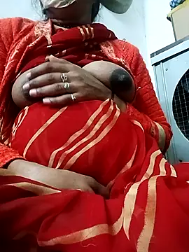 Anushasharma89 online show from February 11, 2026, 1:05 am