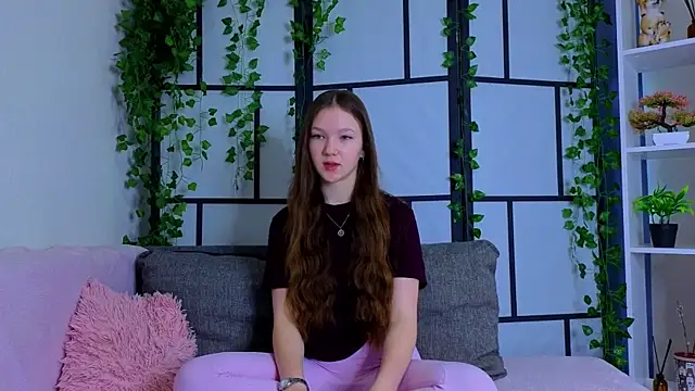 Snapshot of MelvinaEbner chatting on February 12, 2026, 8:36 am MelvinaEbner online show from February 12, 2026, 8:36 am