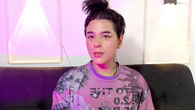 Snapshot of Angel-umbra chatting on April 14, 2026, 4:34 pm Angel-umbra online show from April 14, 2026, 4:34 pm