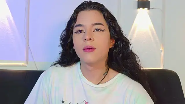 Snapshot of Angel-umbra chatting on April 2, 2026, 8:59 pm Angel-umbra online show from April 2, 2026, 8:59 pm