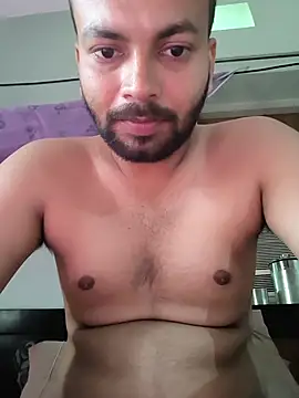 hunterr1593 online show from May 31, 2026, 2:39 am