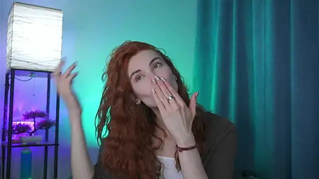 Snapshot of foxy_cute4you chatting on April 7, 2026, 7:26 pm foxy cute4you online show from April 7, 2026, 7:26 pm