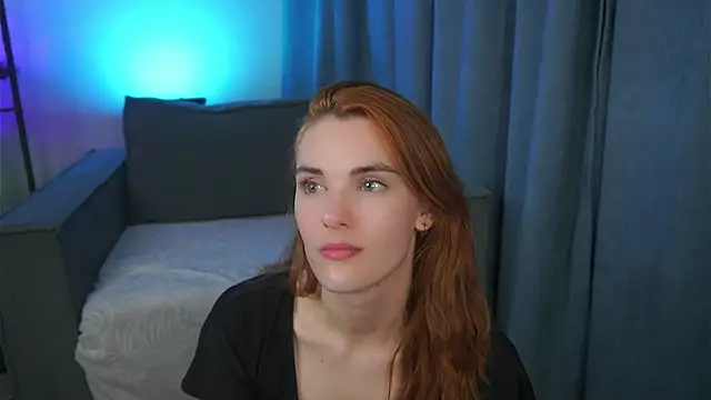 Snapshot of foxy_cute4you chatting on May 13, 2026, 6:37 pm foxy cute4you online show from May 13, 2026, 6:37 pm
