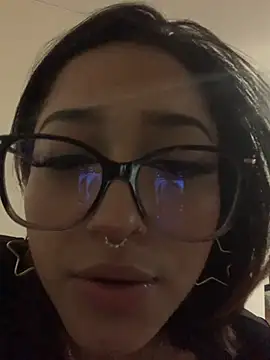 Snapshot of LilithMonette chatting on May 17, 2026, 12:10 am LilithMonette online show from May 17, 2026, 12:10 am