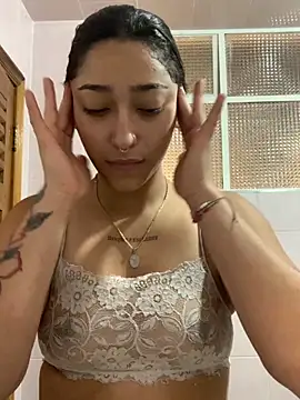Snapshot of LilithMonette chatting on May 16, 2026, 12:53 am LilithMonette online show from May 16, 2026, 12:53 am
