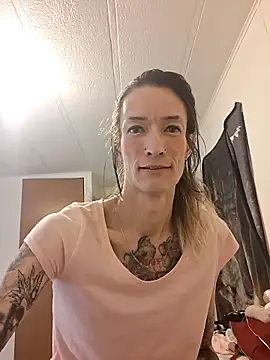 MaitressePomme3 online show from January 6, 2026, 11:58 am