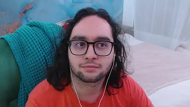 Snapshot of eren_jaeger2000 chatting on August 1, 2026, 7:28 am eren jaeger2000 online show from August 1, 2026, 7:28 am