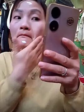 Lee-Thee online show from November 30, 2025, 3:40 am