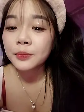 Baa-bee22 online show from May 4, 2026, 6:27 am