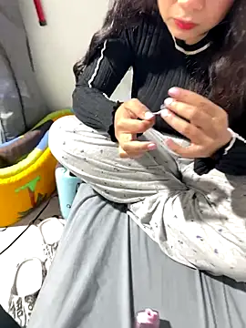 VioleeSaenz online show from November 25, 2025, 5:30 am