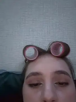 Amyhemii online show from December 4, 2025, 1:59 am