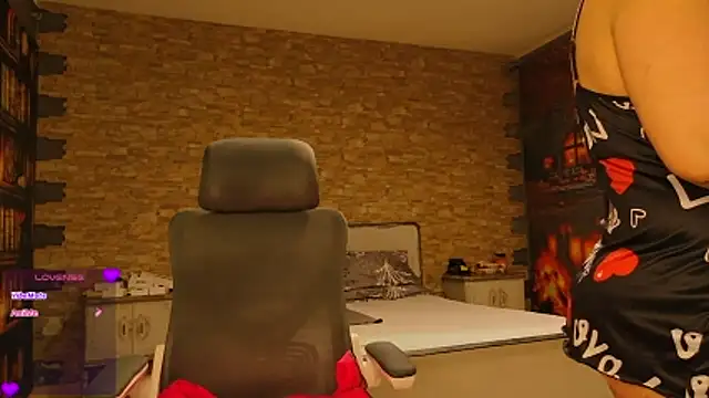 LeillaaX online show from April 7, 2026, 6:15 am